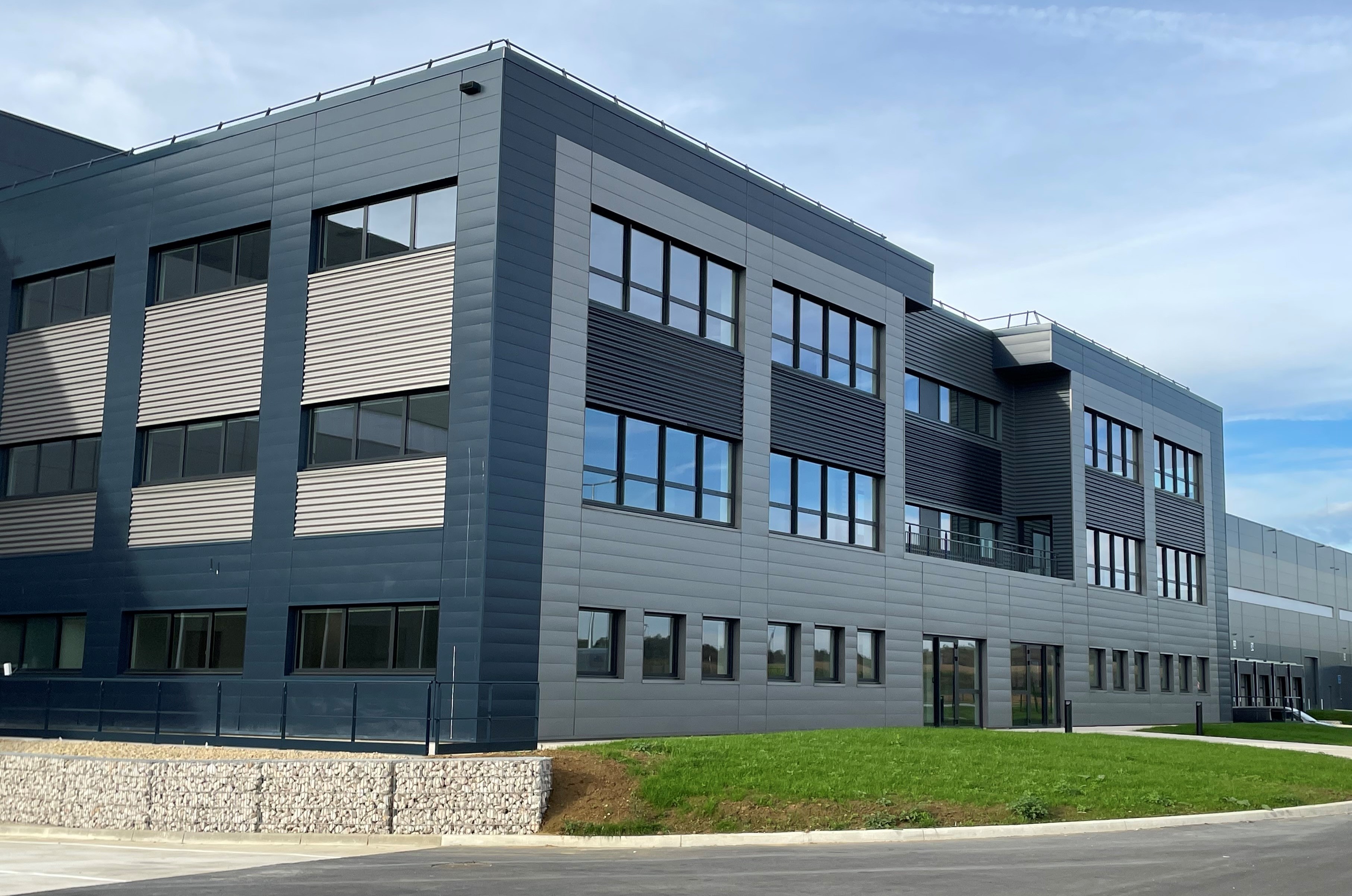 MOVIANTO CSP loue un deuxième bâtiment PARCOLOG à Moussy Le Neuf